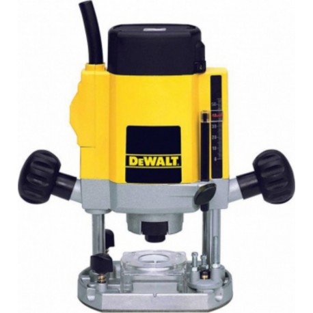 DeWALT Défonceuse dewalt à démarrage progressif 6 - 8mm plongée 55mm 900W DW615